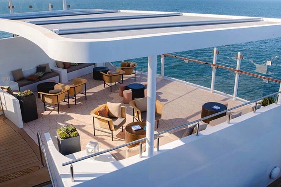 Celebrity Cruises The Sunset Bar 8.jpg